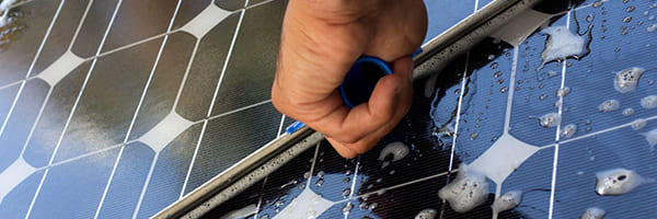 What to Expect During a Solar Panel Cleaning